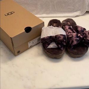UGG w/ Lushette Leopard Puffer Slipper - Size 7